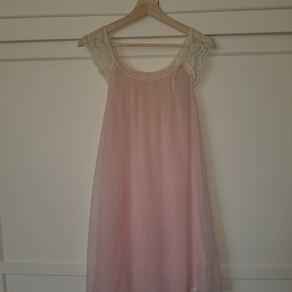 Vintage Other - Vintage Vanity Fair Baby Pink Nighty